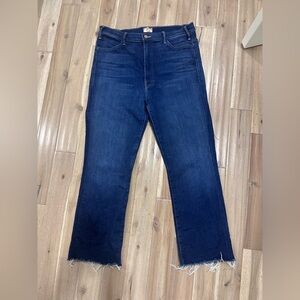 Mother Denim Hustler Ankle Fray Jeans in Home Movies